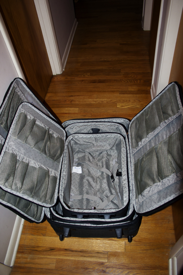 Suitcases   fit in each other resized 600