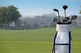 Golf bag with clubs